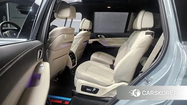 BMW X7 (G07) 2024 Цвет галактики из Кореи, фото 3