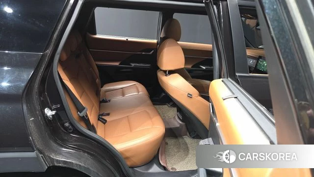 Ssangyong Torres 2023 Черный из Кореи, фото 3