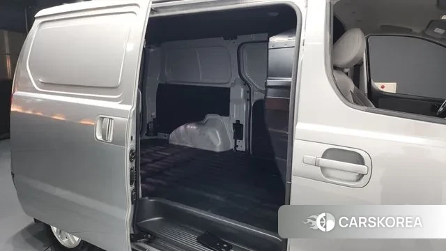 Hyundai The New Grand Starex 2019 Серебристо-серый из Кореи, фото 3