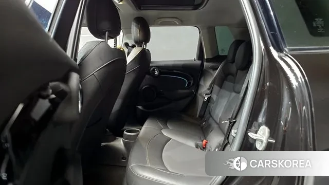 Mini Cooper 2021 Черный из Кореи, фото 3