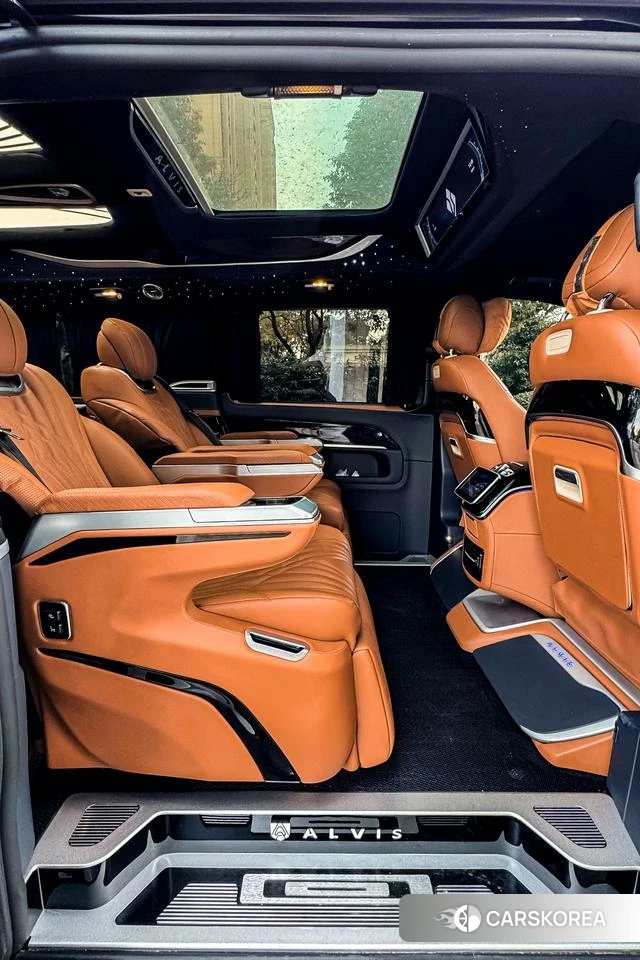 Mercedes-Benz V-class 2023 Черный из Китая, фото 3
