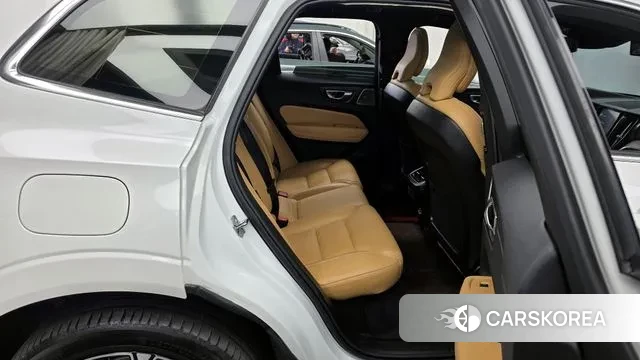 Volvo XC60 second Generation 2020 Белый из Кореи, фото 3