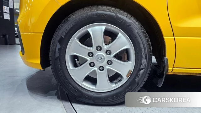 Hyundai The New Grand Starex 2018 Желтый из Кореи, фото 3