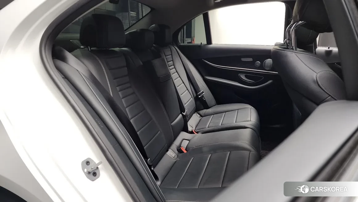 Mercedes-Benz E-Class W213 2019 Белый из Кореи, фото 3