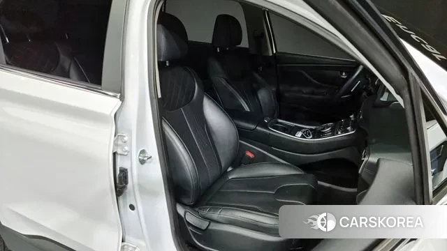 Hyundai The New Santa Fe 2021 Белый из Кореи, фото 3