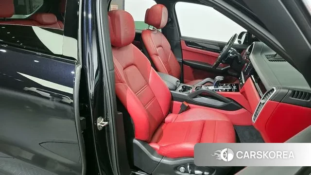 Porsche Cayenne (PO536) 2021 Черный из Кореи, фото 3