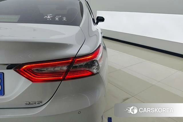 Toyota Camry 2022 Белый из Китая, фото 3