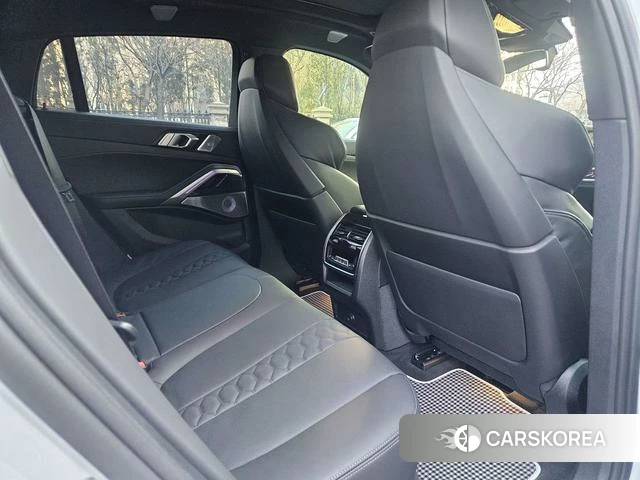 BMW X6 M id 4208433 из Китая 3