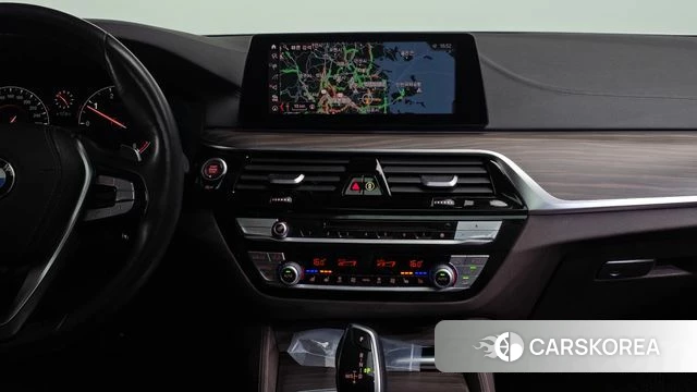BMW 5 Series (G30) 2019 Белый из Кореи, фото 3