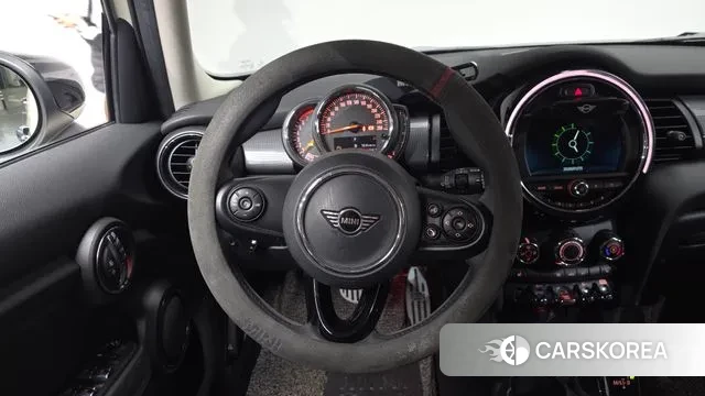 Mini Cooper 2020 Жемчужный цвет из Кореи, фото 3