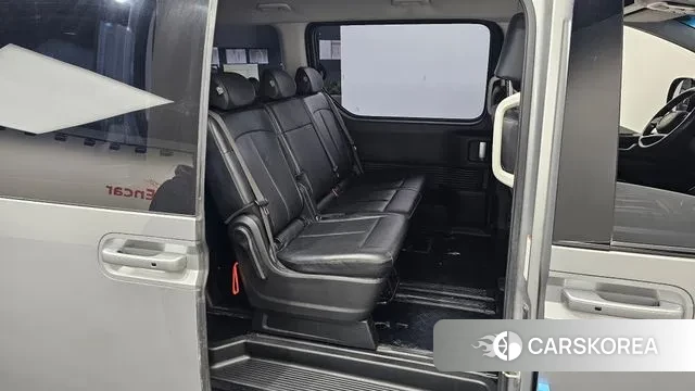 Hyundai Staria 2023 Серебряный из Кореи, фото 3