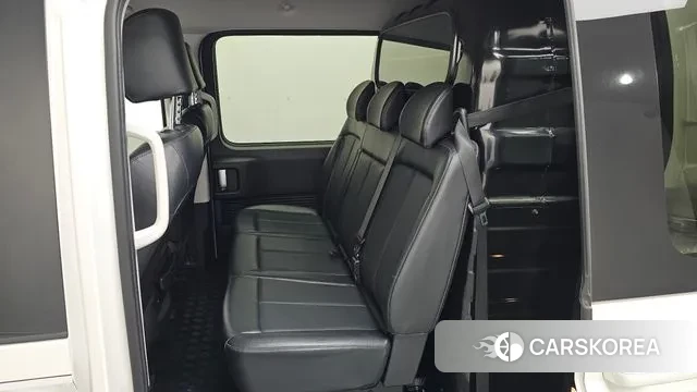 Hyundai Staria 2022 Белый из Кореи, фото 3