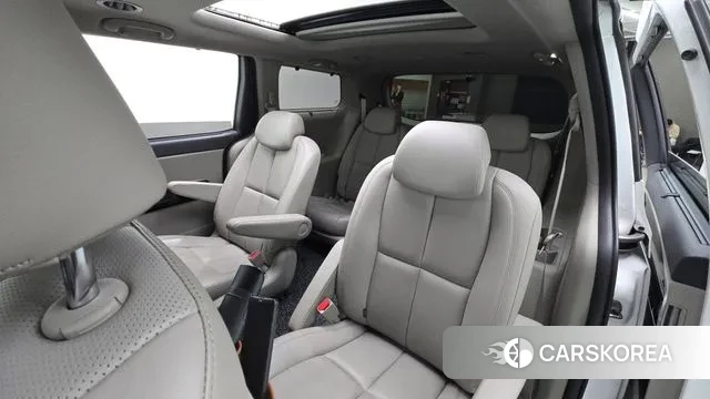 Kia The New Carnival 2018 Белый из Кореи, фото 3