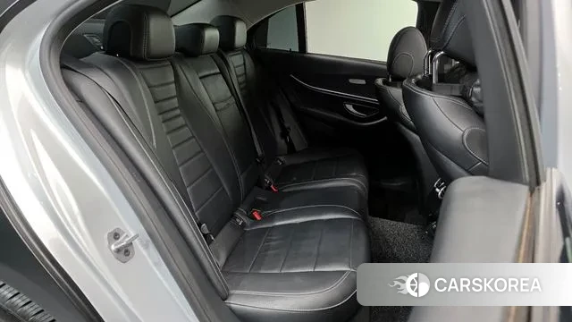 Mercedes-Benz E-Class W213 2019 Черный из Кореи, фото 3