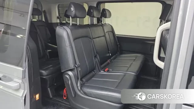 Hyundai Staria 2021 Серебристо-серый из Кореи, фото 3