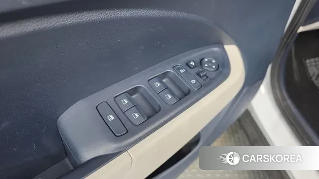 Hyundai Venue 2022 Белый из Кореи, фото 3