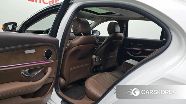 Mercedes-Benz E-Class W213 2019 Белый из Кореи, фото 3