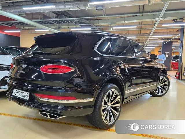 Bentley Bentayga 2021 Черный из Кореи, фото 3