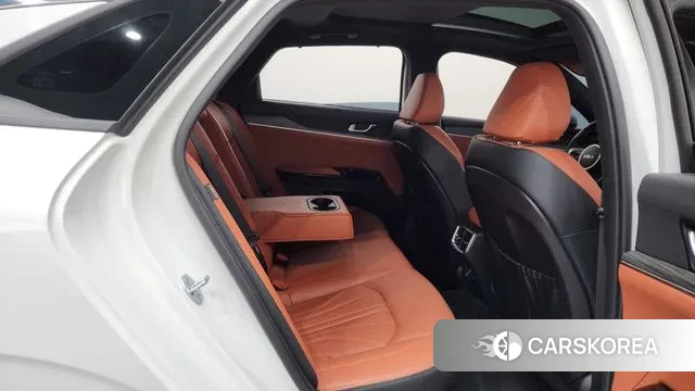 Kia The New K5 Hybrid 3rd generation 2025 Белый из Кореи, фото 3