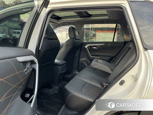 Toyota RAV4 Rongfang 2025 Белый из Китая, фото 3