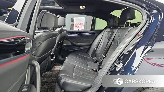 BMW 5 Series (G30) 2022 Черный из Кореи, фото 3