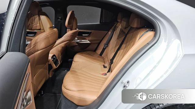 Mercedes-Benz E-Class W214 2024 Серебристо-серый из Кореи, фото 3