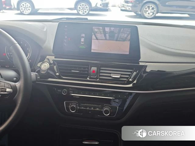 BMW 1 series 2023 Белый из Китая, фото 3