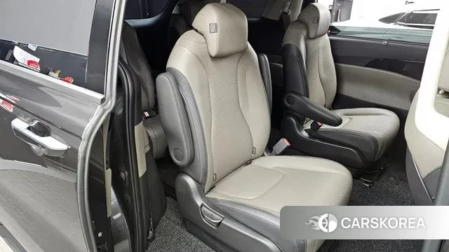 Kia The New Carnival 4th Generation 2024 Серый из Кореи, фото 3