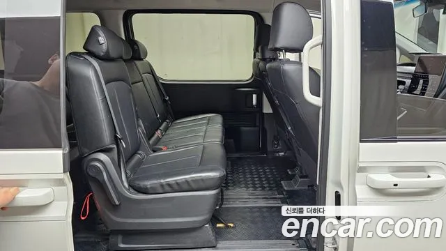 Hyundai Staria 2022 Белый из Кореи, фото 3