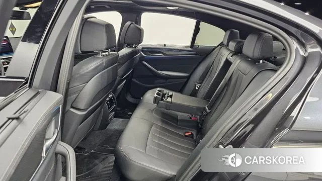 BMW 5 Series (G30) 2023 Серый из Кореи, фото 3