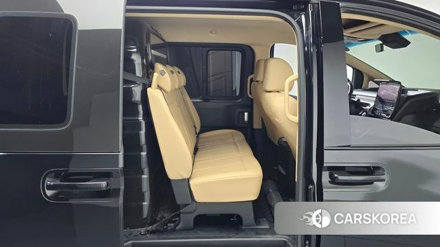 Hyundai Staria 2022 Черный из Кореи, фото 3