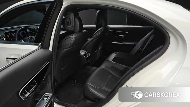 Mercedes-Benz C-Class W206 2022 Белый из Кореи, фото 3