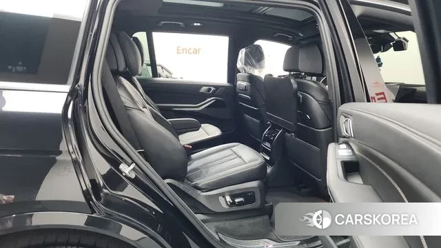 BMW X7 (G07) 2023 Черный из Кореи, фото 3