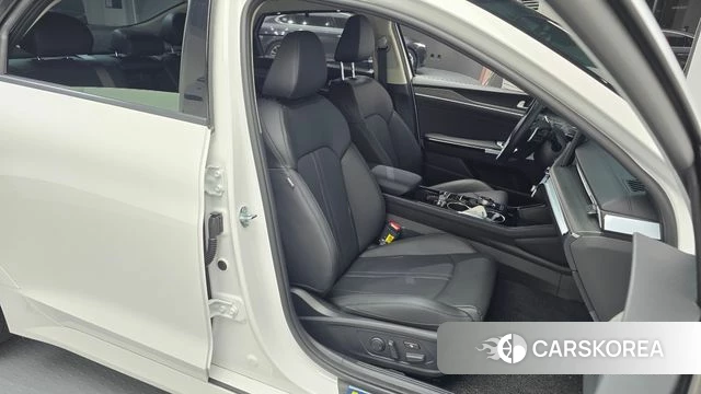 Kia The New K5 3rd generation 2024 Белый из Кореи, фото 3