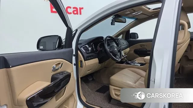 Kia The New Carnival 2019 Белый из Кореи, фото 3