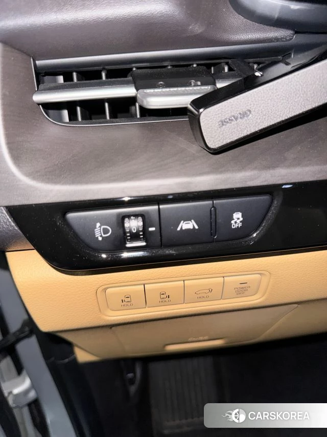Kia Carnival 4th generation 2022 Серебряный из Кореи, фото 3