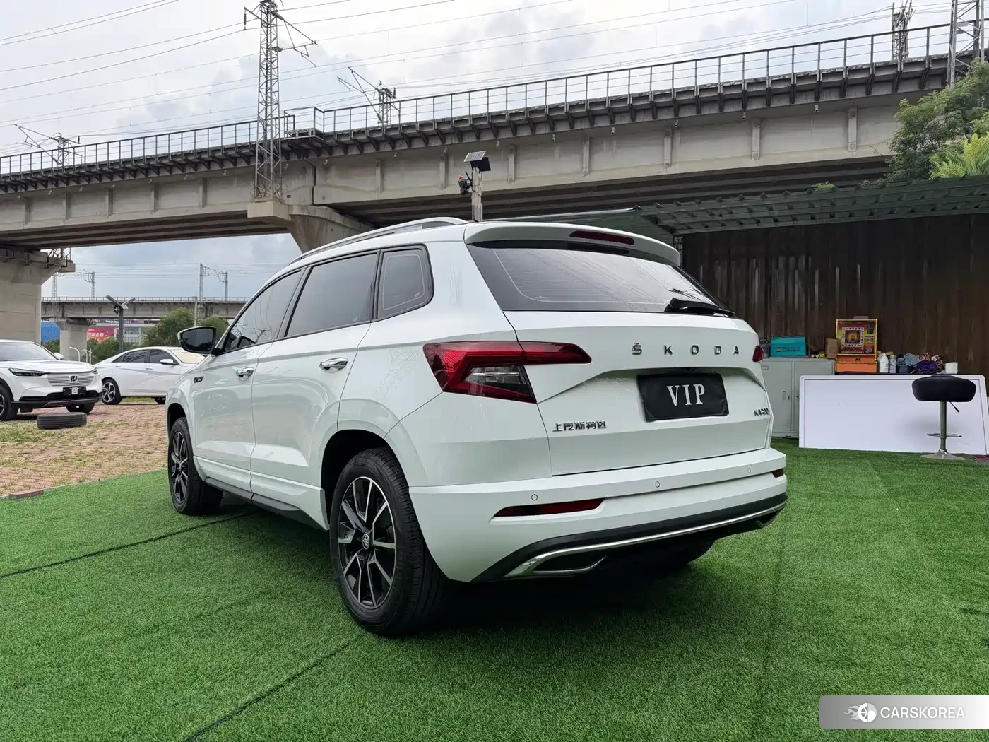 Skoda Karoq 2023 Белый из Китая, фото 3