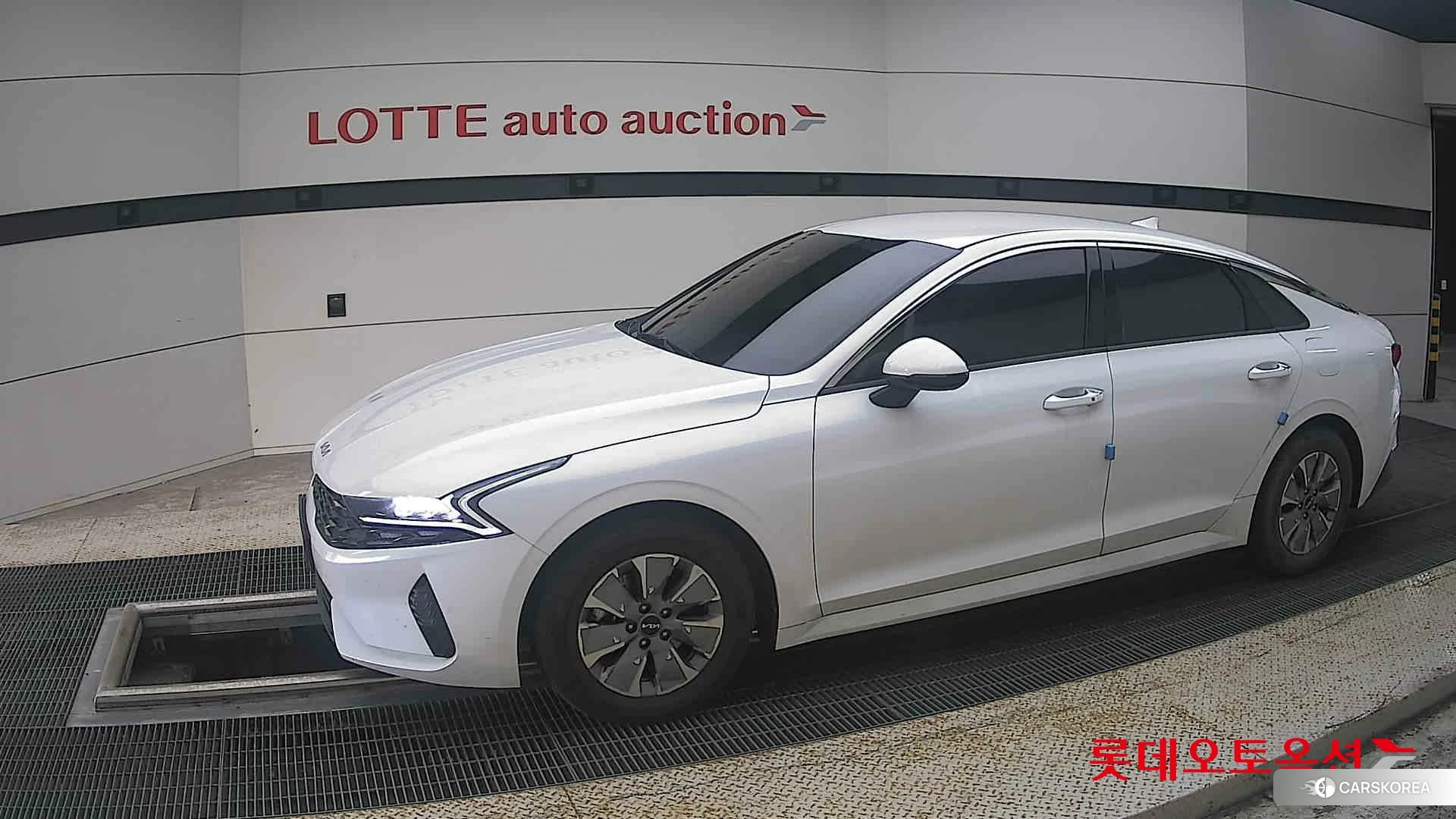 Kia K5 Hybrid 2023 Snow White Pearl (optional) из Кореи, фото 3