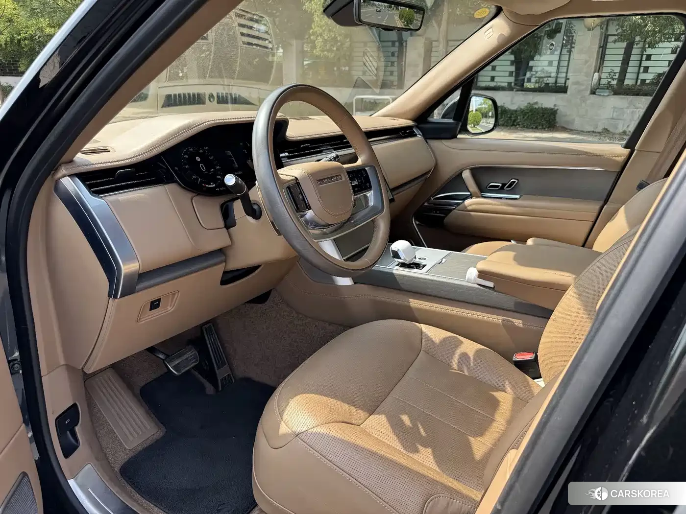 Land Rover Range Rover 2024 Черный из Китая, фото 3