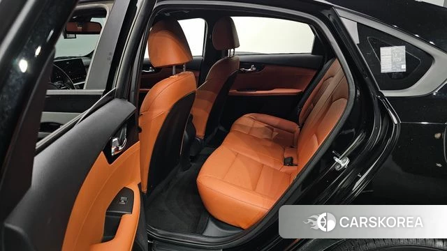 Kia The New K3 2nd generation 2023 Черный из Кореи, фото 3