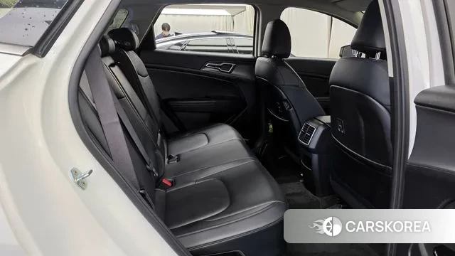 Kia Sportage 5th Generation Hybrid 2022 Белый из Кореи, фото 3