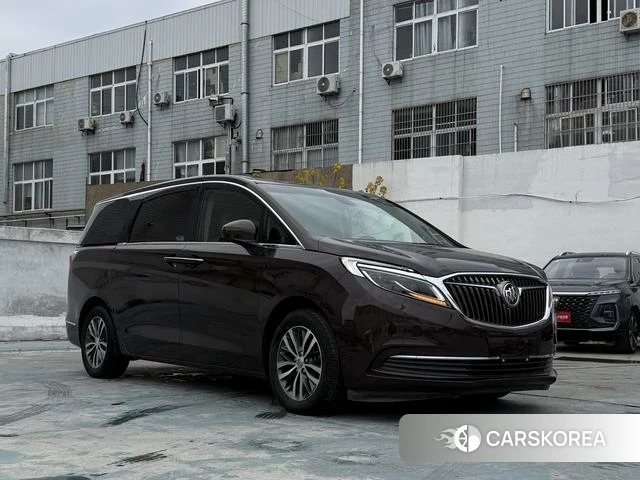 Buick GL8 2019 Красный из Китая, фото 3