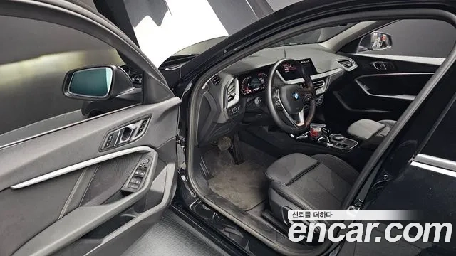 BMW 1 Series (F40) 2022 Черный из Кореи, фото 3