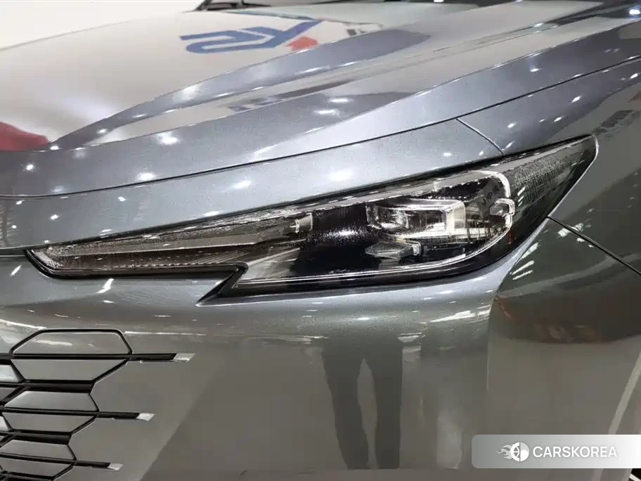 Chang'an Changan UNI-K Smart iDD 2022 Silver/gray из Китая, фото 3