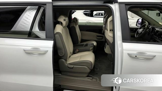 Kia Carnival 4th generation 2023 Белый из Кореи, фото 3