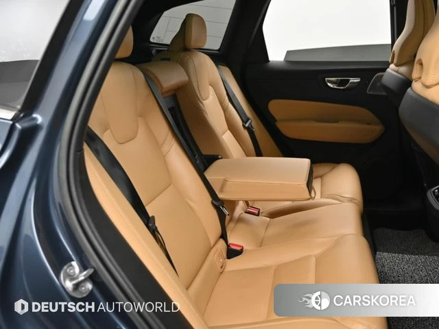 Volvo XC60 second Generation 2022 Синий из Кореи, фото 3