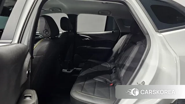 Chevrolet (GM Daewoo) Trax Crossover 2023 Белый из Кореи, фото 3