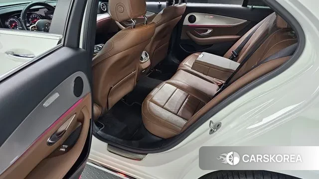 Mercedes-Benz E-Class W213 2019 Белый из Кореи, фото 3
