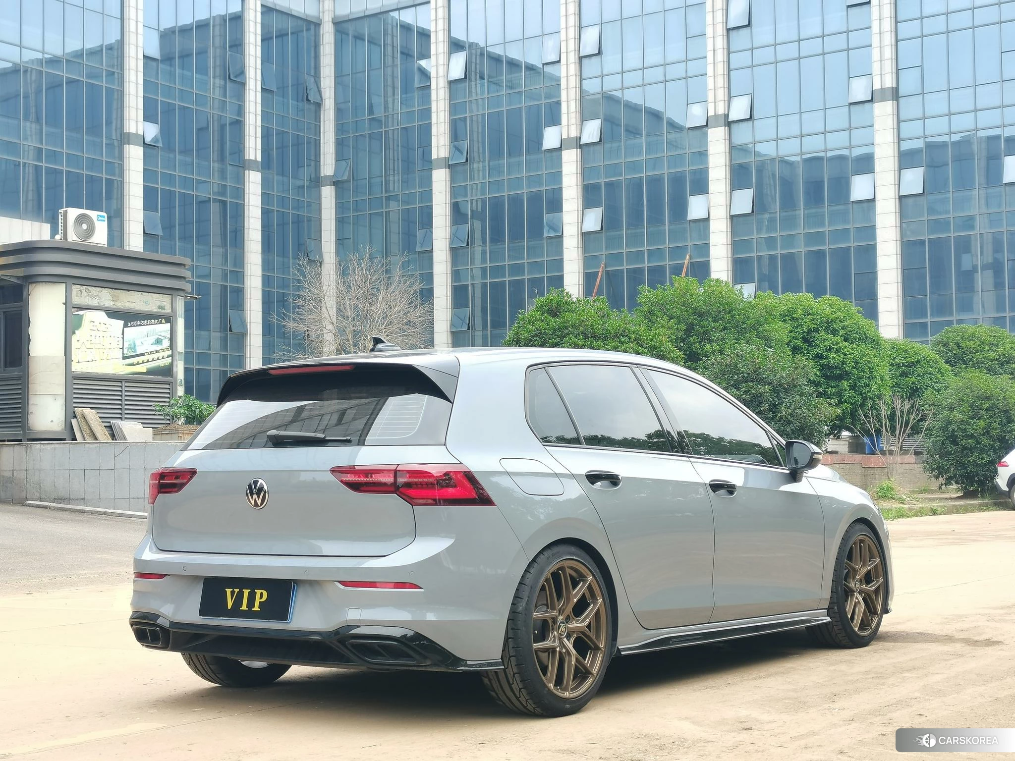 Volkswagen Golf 2022 Серебристо-серый из Китая, фото 3