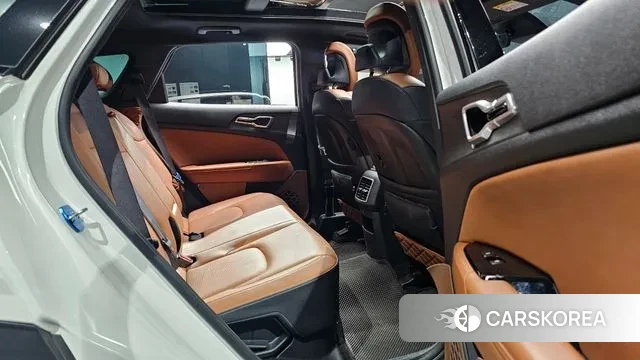 Kia Sportage 5th Generation Hybrid 2023 Белый из Кореи, фото 3